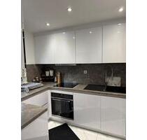 Attraktive Maisonette-Wohnung + Separaten Eingängen und 2 Stellpl - Esslingen am Neckar Hegensberg