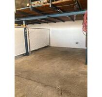 Stellplatz Halle Auto Traktor usw. - Lichtenau