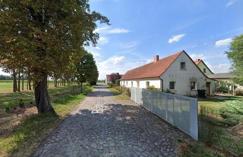 Foto - Einfamilienhaus mit schönem Grundstück, Nebengebäude, Garage