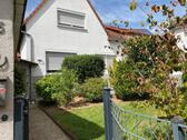 Foto - Einfamilienhaus mit Terrasse, Garten, Garage in 65843 Sulzbach