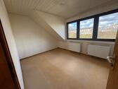 Foto - 3 ZKB renovierte Dachgeschosswohnung in SB-Burbach zu vermieten