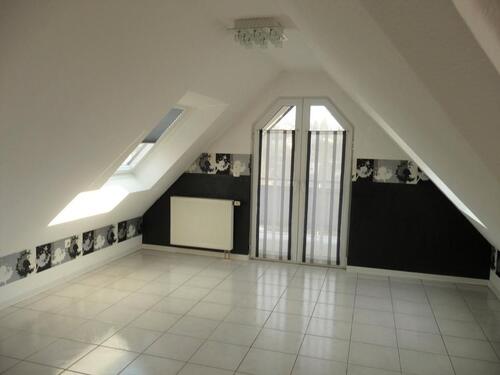 Foto - 2.5 Zimmer Dachgeschoßwohnung in Niederaula