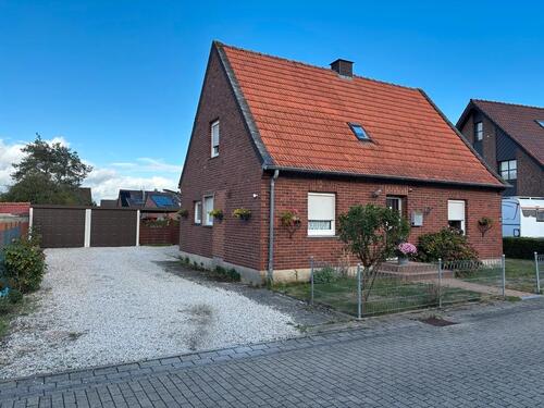 Foto - Freistehendes Einfamilienhaus mit 1340m2 Grundstückruhige Lage