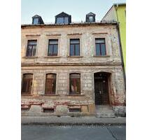 NEUES ZUHAUSE FÜR DIE HANDWERKLICH, GESCHICKTE GROSSFAMILIE - Meerane