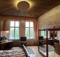 Unique 4-Room Vintage Apartment with Winter Garden & Balcony – 1950s Gem in Neukölln (100 m²) - Berlin Unique 4-Room Vintage Apartment with Winter Garden & Balcony – 1950s Gem in Neukölln (100 m²) - Berlin