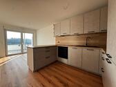 Foto - Kurzfristig beziehbar. Moderne 3,5-Zimmer-Obergeschosswohnung mit Küche.