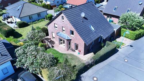 Foto - Gereumiges, preiswertes Haus für mehrere Generationen