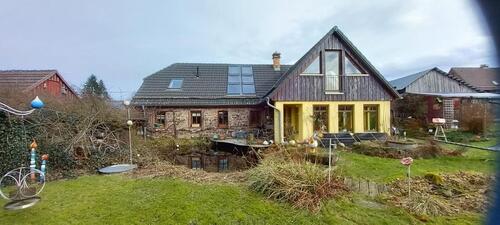Foto - Haus - Interessant gestaltet zum wohnen