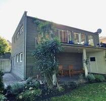 Von Privat: Einfamilienhaus Zweifamilienhaus in idyllischer Lage - Schwerin Gartenstadt