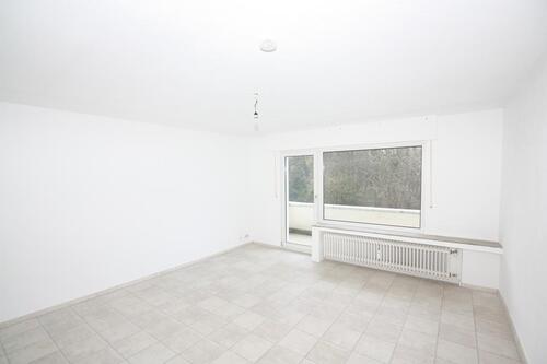 Foto - Schöne 3-Zi.-Wohnung mit Balkon, 1.OG!