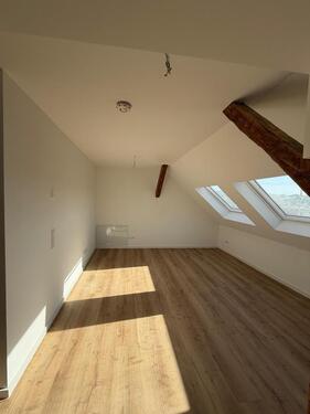 Foto - Erstbezug nach Kernsanierung - stilvolle 4-Zimmer-Maisonette