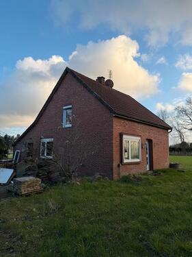 Foto - Sanierungsbedürftiges Haus, Alleinlage, Pferdehaltung möglich