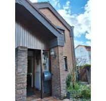 Provionsfrei ! Verklinkertes Eckhaus mit 4 Zimmer in Köln-Zündorf