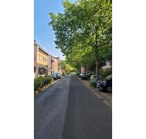 Frisch sanierte 2 Zimmerwohnung mit Wannenbad und Balkon - Neuss Gnadental