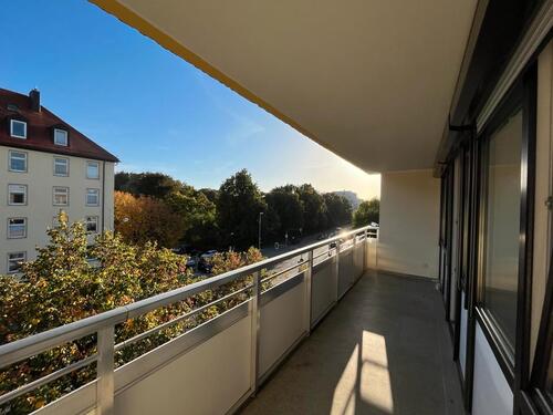 Foto - Lichtdurchflutete 2-Zimmer Wohnung in Haidhausen, großer Balkon