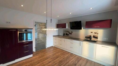 Foto - Kernsanierte Wohnung 3 ZKB Balkon Gäste-WC