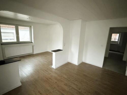 Foto - Helle 3-Zimmer Dachgeschosswohnung in Kottweiler-Schwanden