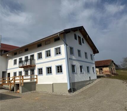 Foto - Traumlage: Bauernhof neu saniert zu vermieten