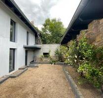 Einfamilienhaus mit Innenhof, Dachterrasse, Teich & Brunnen - Magdeburg Diesdorf