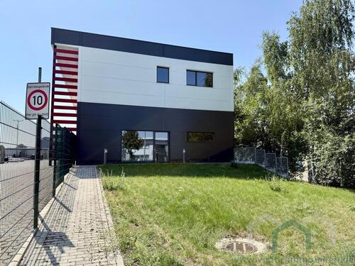 Foto - ** Flexibel teilbare Gewerbefläche zu vermieten **