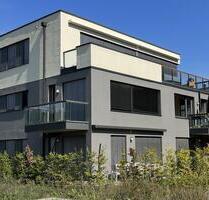 Tolle 2,5-Zi-Wohnung (A+) mit Seeblick - Top-Ausstattung, EBK, Balkon - Bestensee