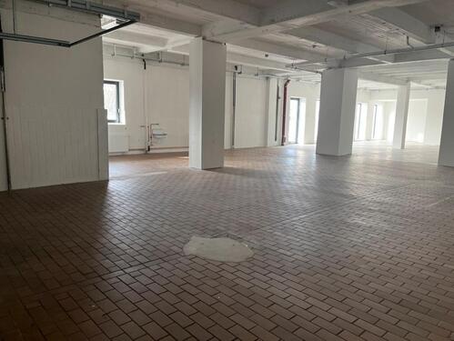 Foto - Laden, Lager inkl. Büro & Badezimmer, ab sofort