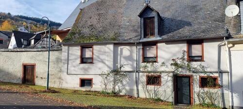 Foto - Reihenendhaus mit Potential - 110.000,00 EUR Kaufpreis, ca.  176,00 m²