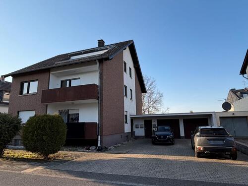 Foto - Geräumige 3,5 Zimmerwohnung mit Südbalkon und Garage