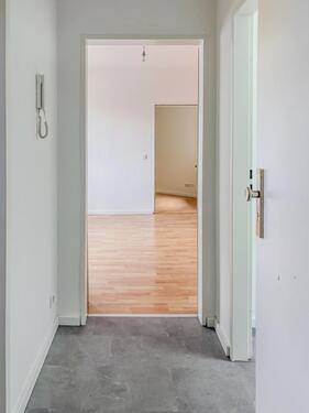 Foto - Frisch sanierte 2-Raum-Wohnung mit Einbauküche