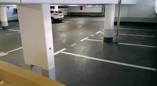 Foto - PKW, Oldtimer o. Anhänger Tiefgaragenstellplatz