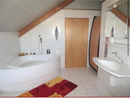 Foto - 4 Zimmer Dachgeschoßwohnung zur Miete in Egenhausen