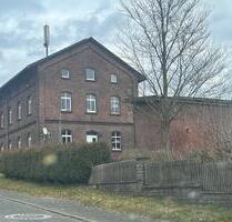 Mehrfamilienhaus zu verkaufen (4 Wohnungen) mit Nebengebäude - Hessisch Lichtenau