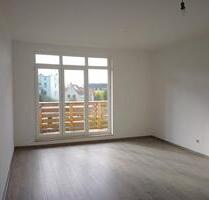 Anfragen NUR per E-Mail. Große, renovierte, sonnige 3-Zi-Wohnung mit perfektem Grundriss. - Bremerhaven