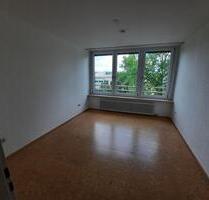 Helle, große und gepflegte 2-Zimmer Wohnung mit Balkon - Bogen