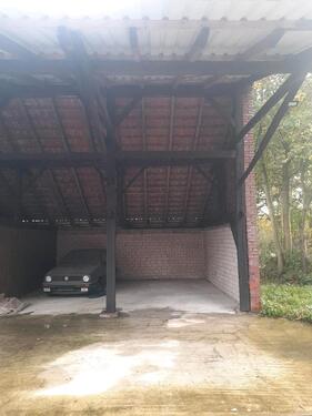 Foto - WohnwagenstellplatzAutoOldtimerplatz überdacht.