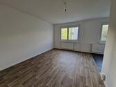 Foto - Ab 15.03.2026***Frisch renovierte 1-Zimmer-Wohnung mit Wannenbad!