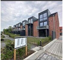 3-Zimmer-Dachgeschoss-Wohnung - 1.350,00&nbsp;EUR Kaltmiete, ca.&nbsp; 105,00&nbsp;m&sup2; in Niebüll (PLZ: 25899)