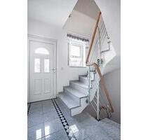 DHH in Soest 205m² Bj 2000 3 abgeschl. Wohnungen Grundstück 456 m