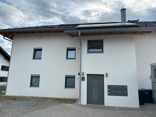 Foto - 2 Zim Whg im DG in einem 6-Fam-Haus in Raubling