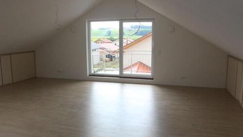 Foto - Dachgeschoßwohnung in Tacherting zur Miete