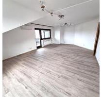 VIEL PLATZ in SONNIGER 3-Zi.-Whg. mit LIEBEVOLLEN DETAILS! Ruhige Wohnlage in Allersberg!