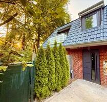 4 Zi Dachgeschoss-Maisonette (FBH, 2x WC, EBK, Stellplatz) - Hamburg Harburg