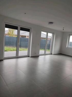 Foto - Doppelhaushäfte zu vermieten - 1.600,00&nbsp;EUR Kaltmiete, ca.&nbsp; 154,00&nbsp;m&sup2;