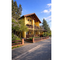 DÖRFLES ** ruhig gelegene 2 ZI Wohnung mit offener Küche ** Wirlpool, Carport ** - Dörfles-Esbach