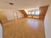 Foto - großzügige DG-Wohnung mit Stellplatz oder Garage