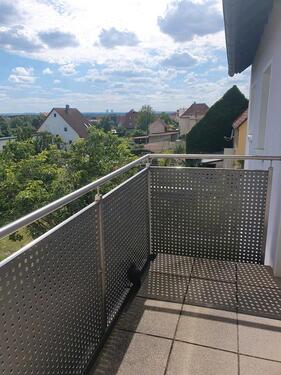 Foto - Gochsheim 3 Zi. Whg. Balkon, Kü., Bad, warm inkl. NK 1.100 €