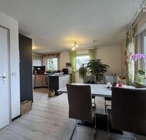 Sanierte 105m² | 4-Zimmer-EG-Wohnung | Garage + Stellplatz + eigener Garten - Bietigheim-Bissingen