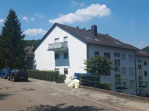 Foto - Gemütliche 2ZKB im Grünen mit Balkon, EBK und Stpl. in DÜW Hausen