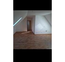 Schöne zentrale Dachgeschoss Wohnung in 98634 Wasungen