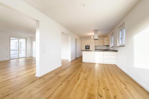 Foto - Gut geschnittene Dachgeschosswohnung mit Aufzug und Seeblick in Tutzing